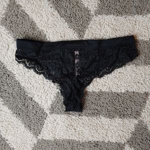🖤 2/$15 *NWT* Body by Victoria Lace Thong M